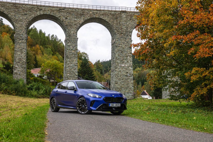 glänzend kann jeder: bmw 1er f70 in frozen portimao blue