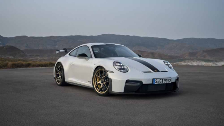 motorsport für straße und rundstrecke: der neue porsche 911 gt3 und 911 gt3 mit touring-paket