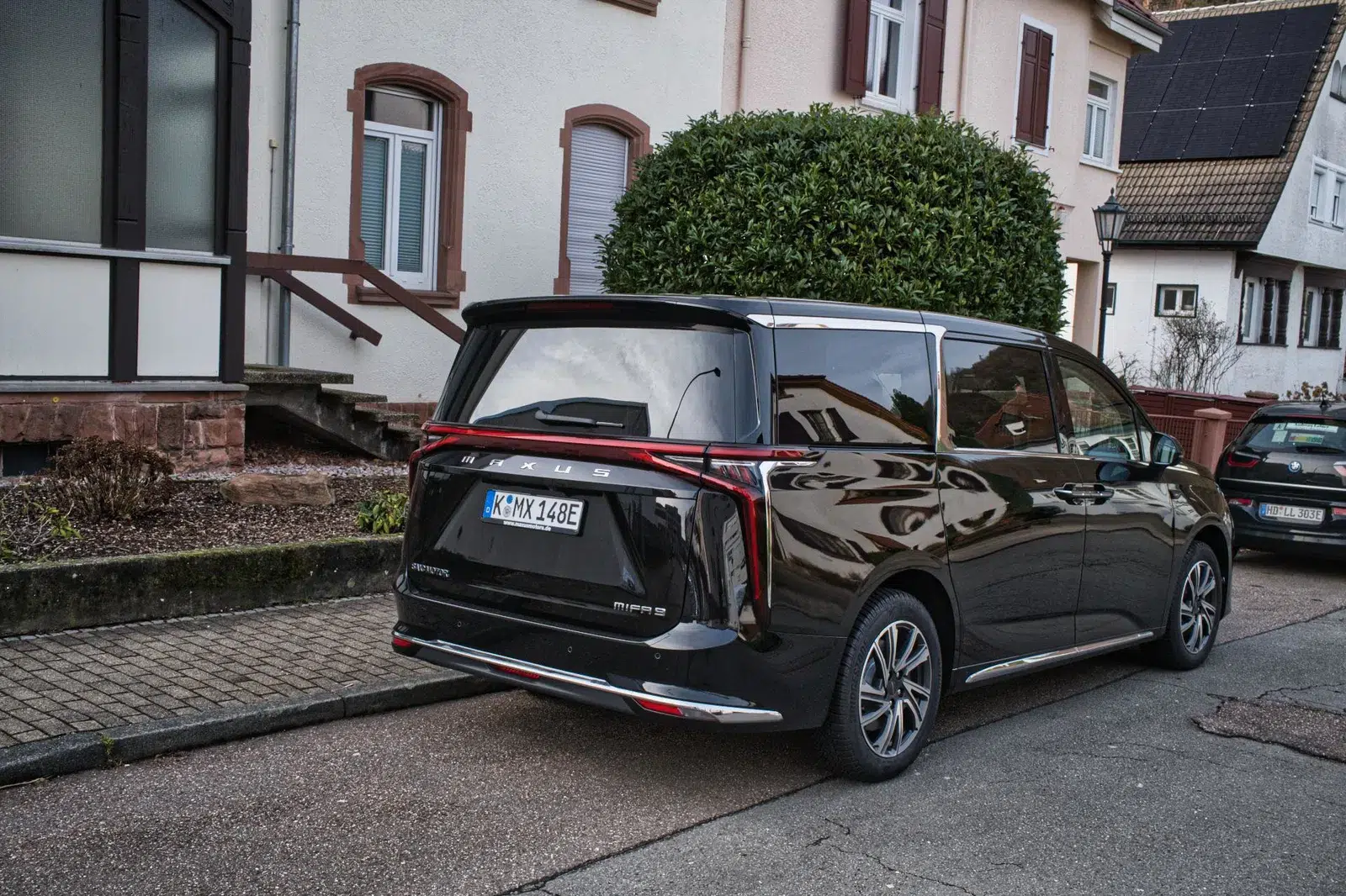 diese 7 e-autos sind familien-vans mit großer reichweite