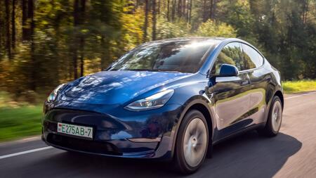 us-behörde untersucht teslas autopilot: sicherheitsbedenken bei schlechter sicht