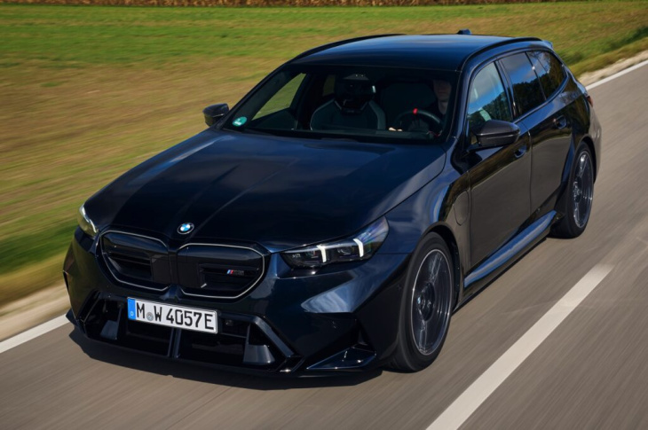 727 ps unterm radar: bmw m5 touring g99 in carbon-schwarz