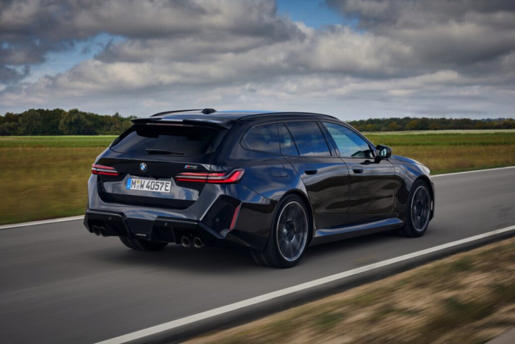 727 ps unterm radar: bmw m5 touring g99 in carbon-schwarz