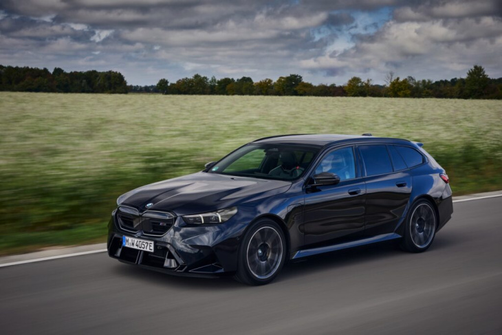 727 ps unterm radar: bmw m5 touring g99 in carbon-schwarz