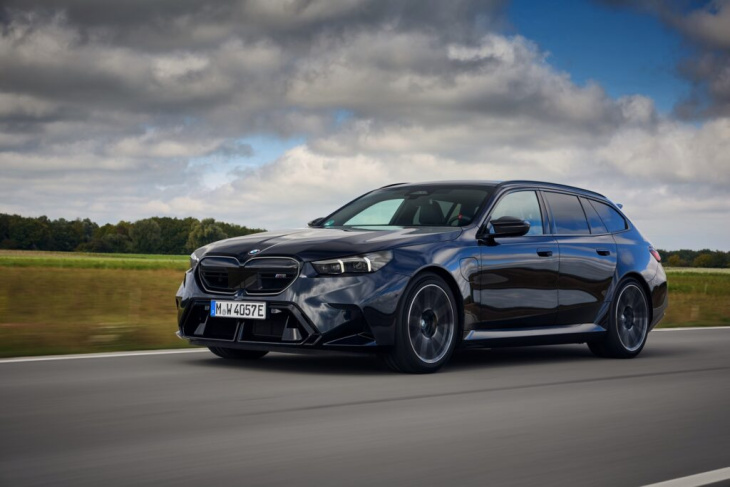 727 ps unterm radar: bmw m5 touring g99 in carbon-schwarz