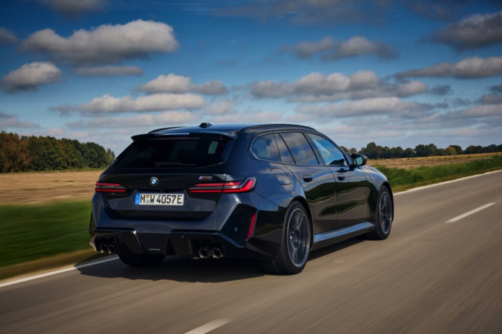 727 ps unterm radar: bmw m5 touring g99 in carbon-schwarz