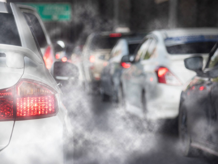 für e-auto-wende: benzin soll sündhaft teuer werden