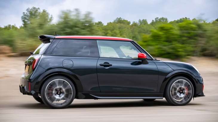 mini jcw und jcw cabrio (2025): das sind die verbrenner-versionen