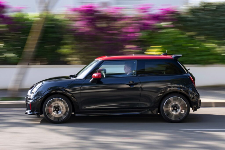 mini jcw 2025: es geht auch mit verbrenner & endrohr!