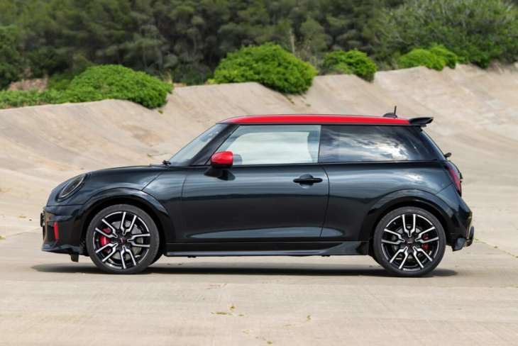 mini jcw 2025: es geht auch mit verbrenner & endrohr!