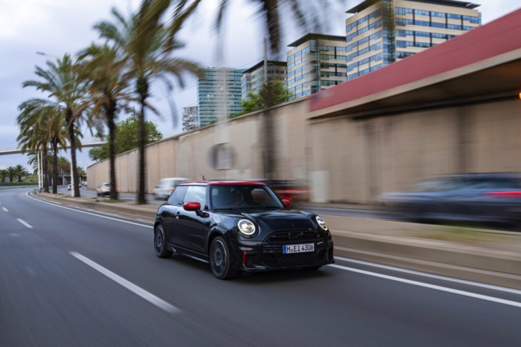 mini jcw 2025: es geht auch mit verbrenner & endrohr!