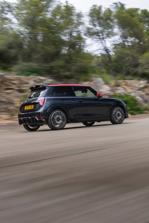 mini jcw 2025: es geht auch mit verbrenner & endrohr!