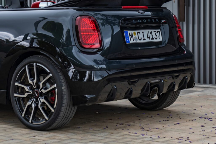 mini jcw 2025: es geht auch mit verbrenner & endrohr!