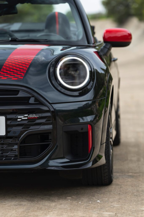 mini jcw 2025: es geht auch mit verbrenner & endrohr!