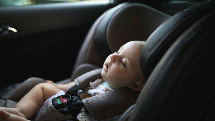 gefährlich! kindersitz fällt im test durch