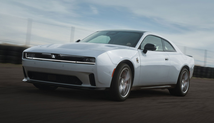 dodge charger daytona: demonstrationsflotte mit festkörperbatterie kommt