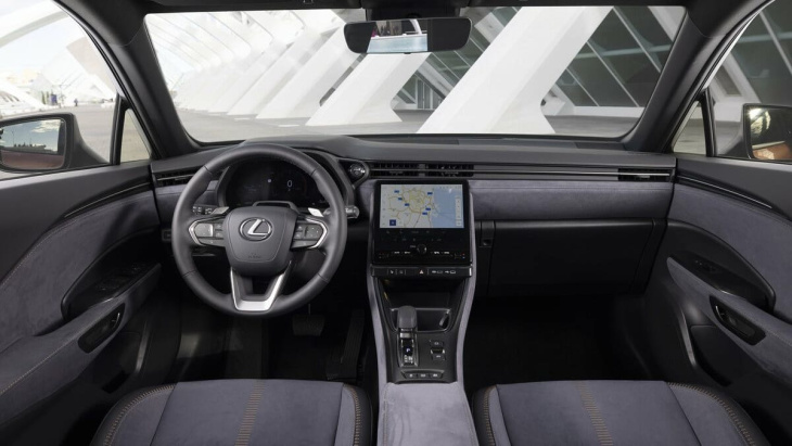 lexus lbx im test: was kann der kleine luxus-crossover?