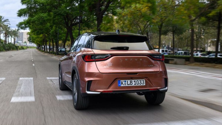 lexus lbx im test: was kann der kleine luxus-crossover?