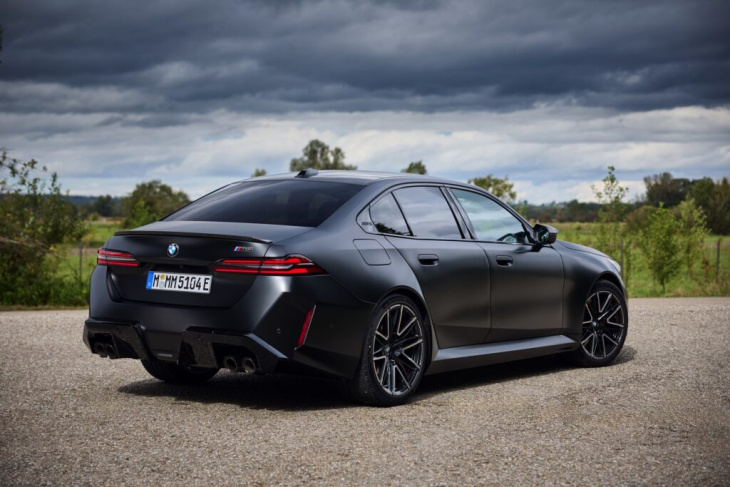 fahrbericht bmw m5 g90: das monster mit dem grünen kern