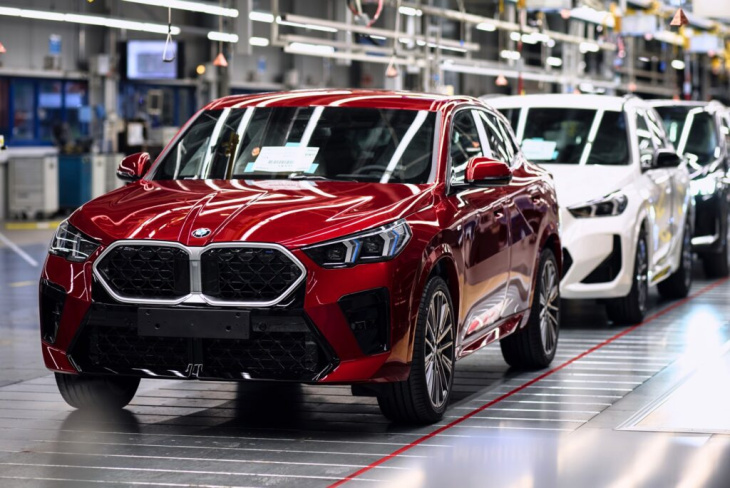 ‘fabrik des jahres’: bmw werk regensburg ausgezeichnet