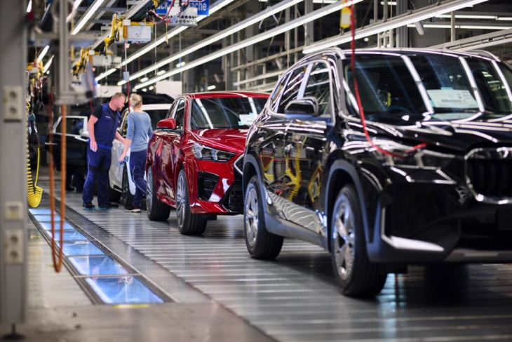 ‘fabrik des jahres’: bmw werk regensburg ausgezeichnet