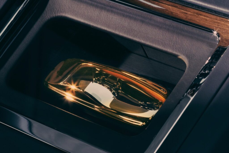 james bond lässt grüßen: rolls-royce phantom goldfinger