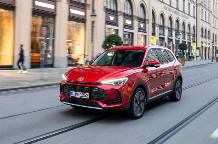 neues kompakt-suv mit vollhybrid: der mg zs hybrid+ startet ab 22.990 euro