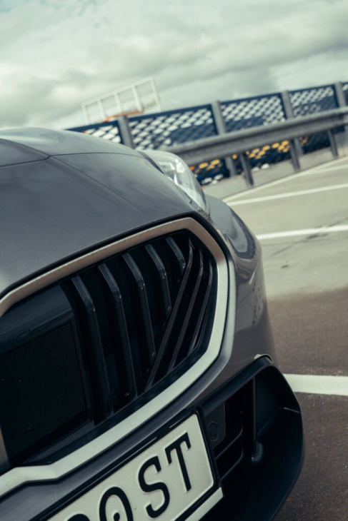 von wegen grauer alltag: bmw 1er f70 in skyscraper grey