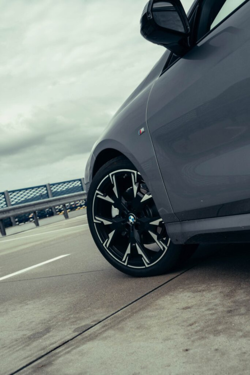 von wegen grauer alltag: bmw 1er f70 in skyscraper grey